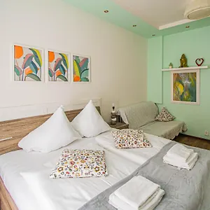 Apartment Ruterra Cimburkova, Prague